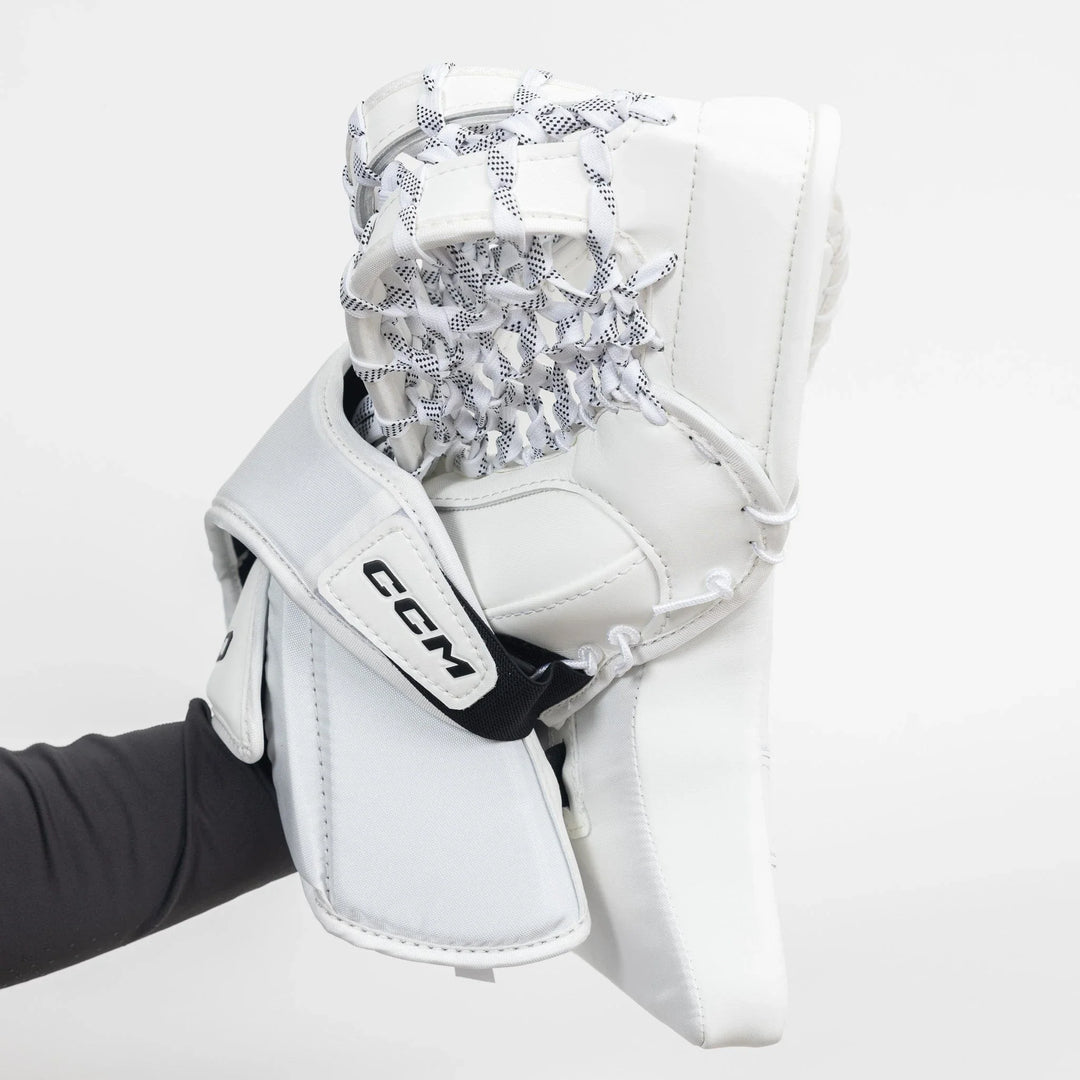 CCM Axis F9 Senior Goalie Catcher - SDC