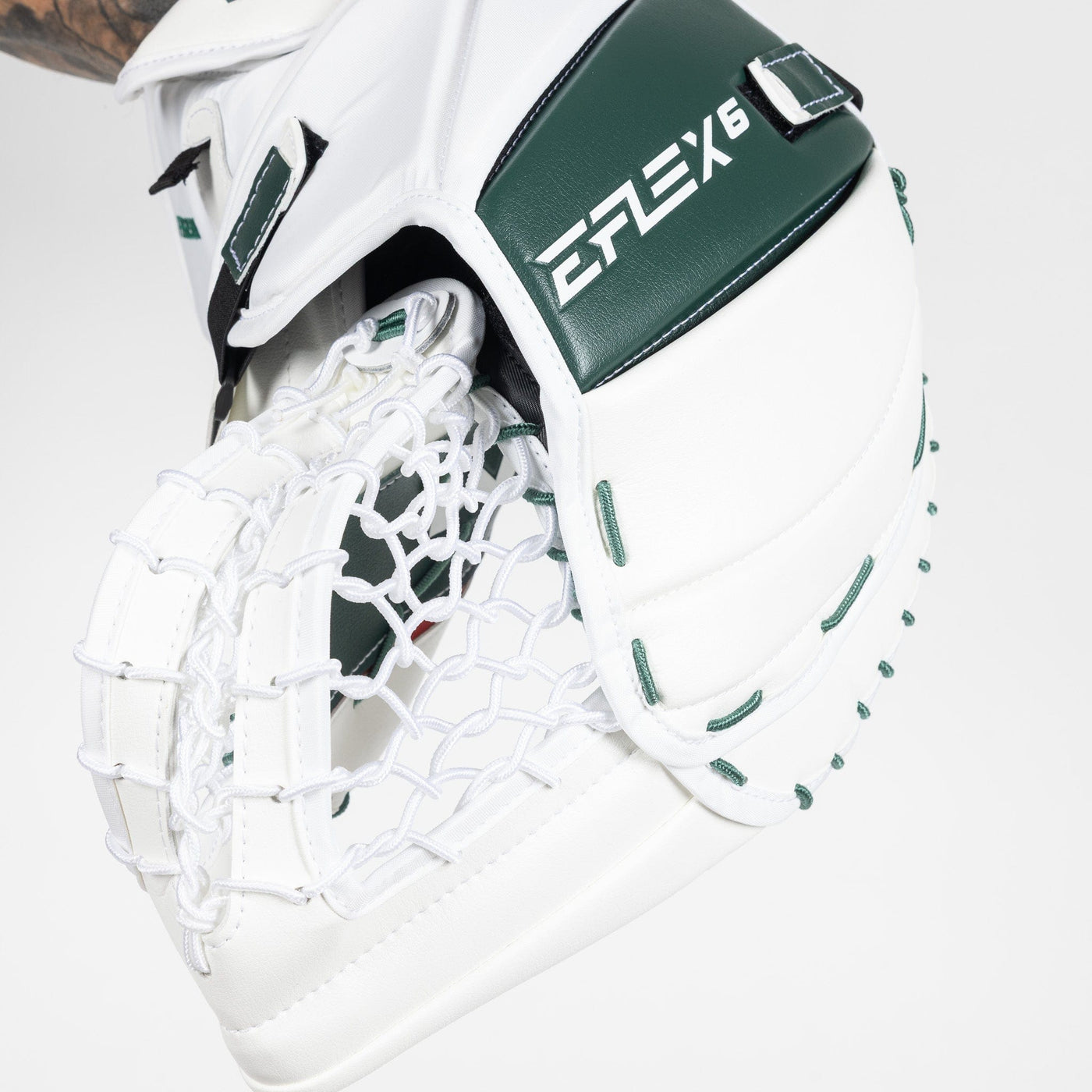 CCM Extreme Flex 6 Senior Goalie Catcher - Dylan Ferguson - TheHockeyShop.com