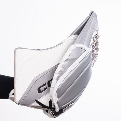 CCM Extreme Flex 6 Senior Goalie Catcher - Ryan Bednard - TheHockeyShop.com