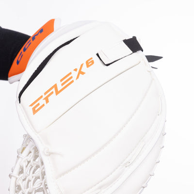 CCM Extreme Flex 6 Senior Goalie Catcher - Stuart Skinner - TheHockeyShop.com