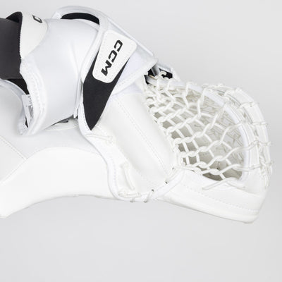 CCM Extreme Flex 7 Senior Goalie Catcher - Pro Palm - TheHockeyShop.com