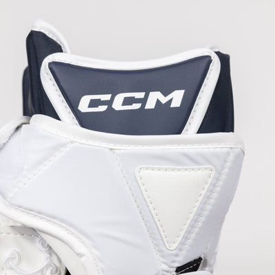 CCM Extreme Flex E6.5 Junior Goalie Catcher - The Hockey Shop Source For Sports