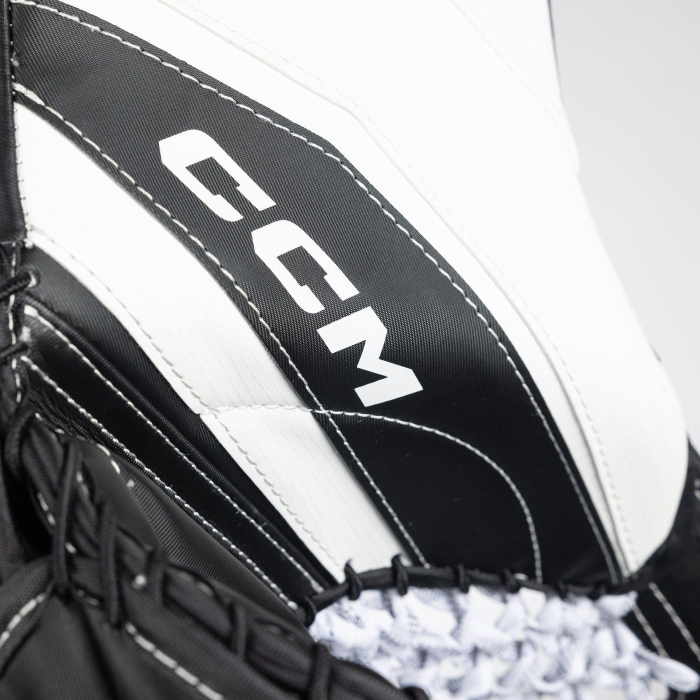 CCM Extreme Flex E6.5 Senior Goalie Catcher - Source Exclusive - The Hockey Shop Source For Sports