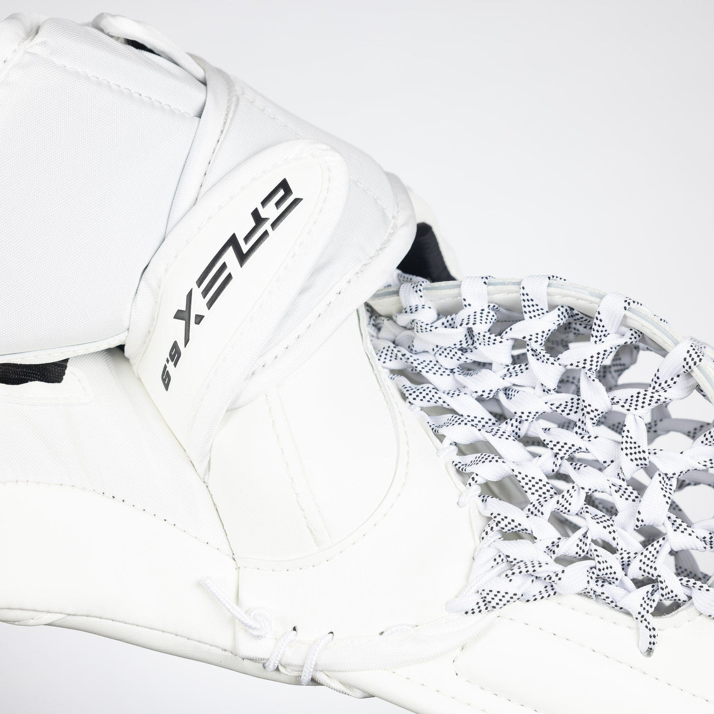 CCM Extreme Flex E6.9 Senior Goalie Catcher - Source Exclusive - The Hockey Shop Source For Sports