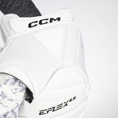 CCM Extreme Flex E6.9 Senior Goalie Catcher - Source Exclusive - The Hockey Shop Source For Sports