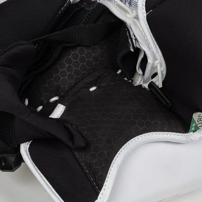 CCM Extreme Flex E7.5 Senior Goalie Catcher - TheHockeyShop.com