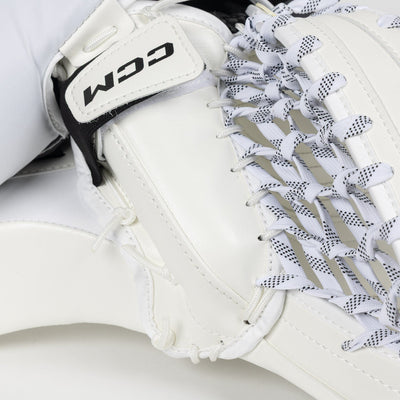 CCM Extreme Flex E7.5 Senior Goalie Catcher - TheHockeyShop.com
