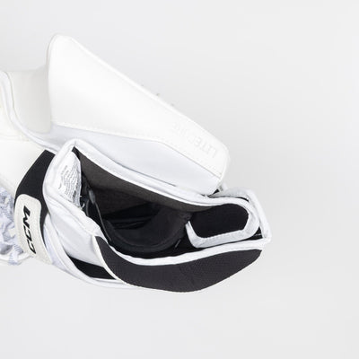 CCM Extreme Flex E7.9 Intermediate Goalie Catcher - TheHockeyShop.com