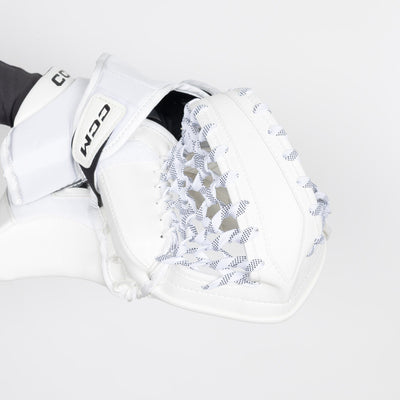 CCM Extreme Flex E7.9 Intermediate Goalie Catcher - TheHockeyShop.com