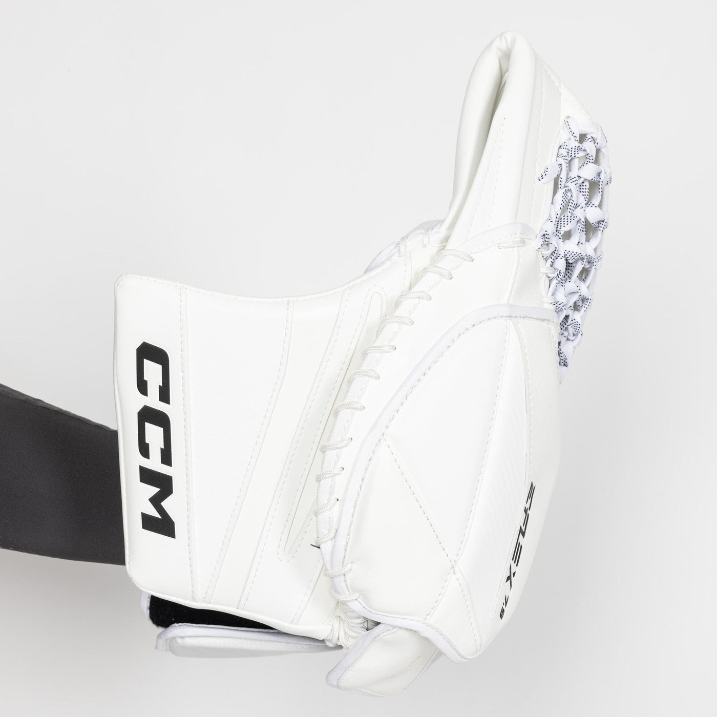 CCM Extreme Flex E7.9 Senior Goalie Catcher - TheHockeyShop.com