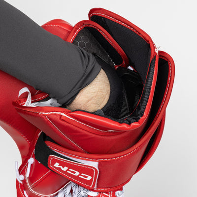 CCM Phenom Junior Goalie Catcher - TheHockeyShop.com