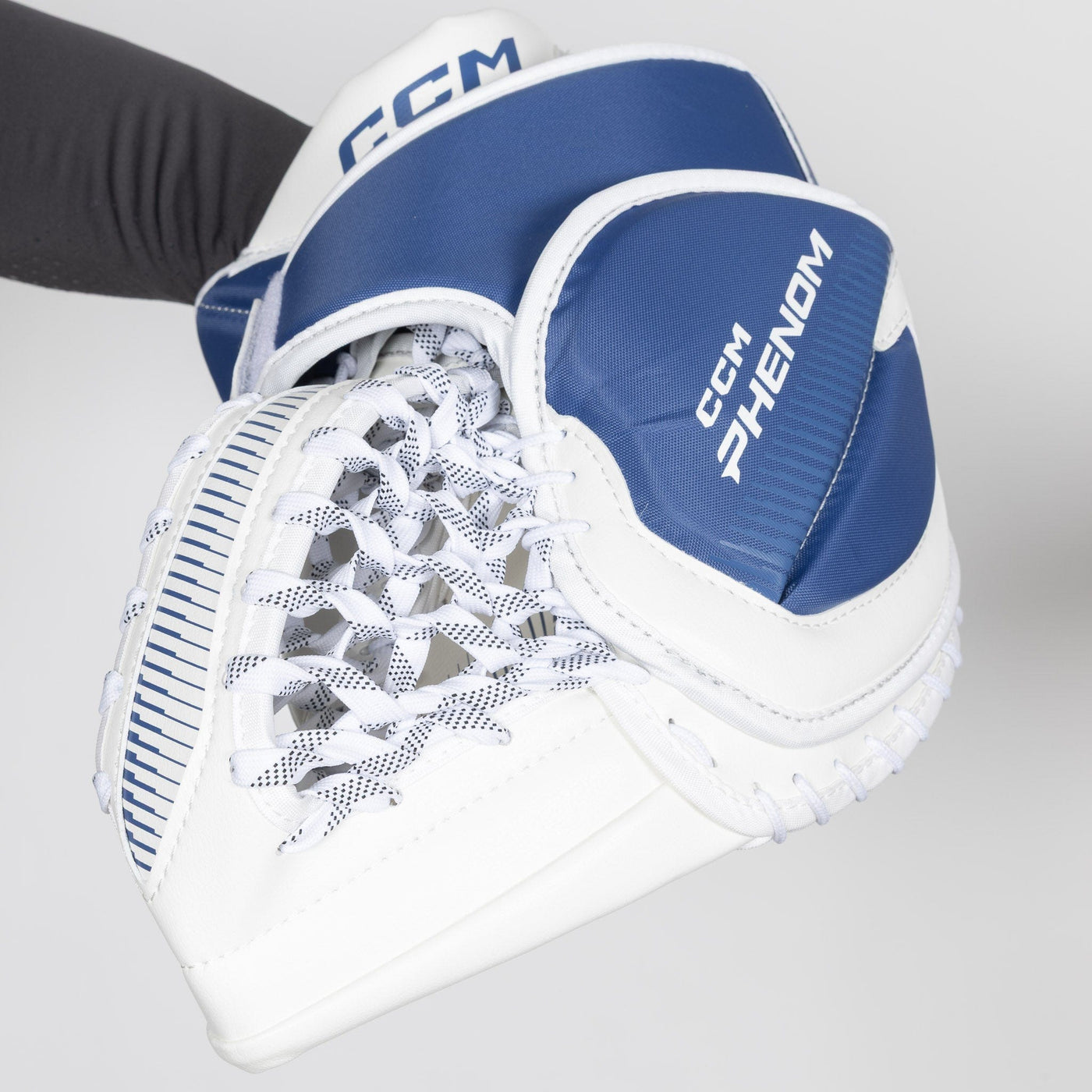 CCM Phenom Junior Goalie Catcher - SDC - TheHockeyShop.com