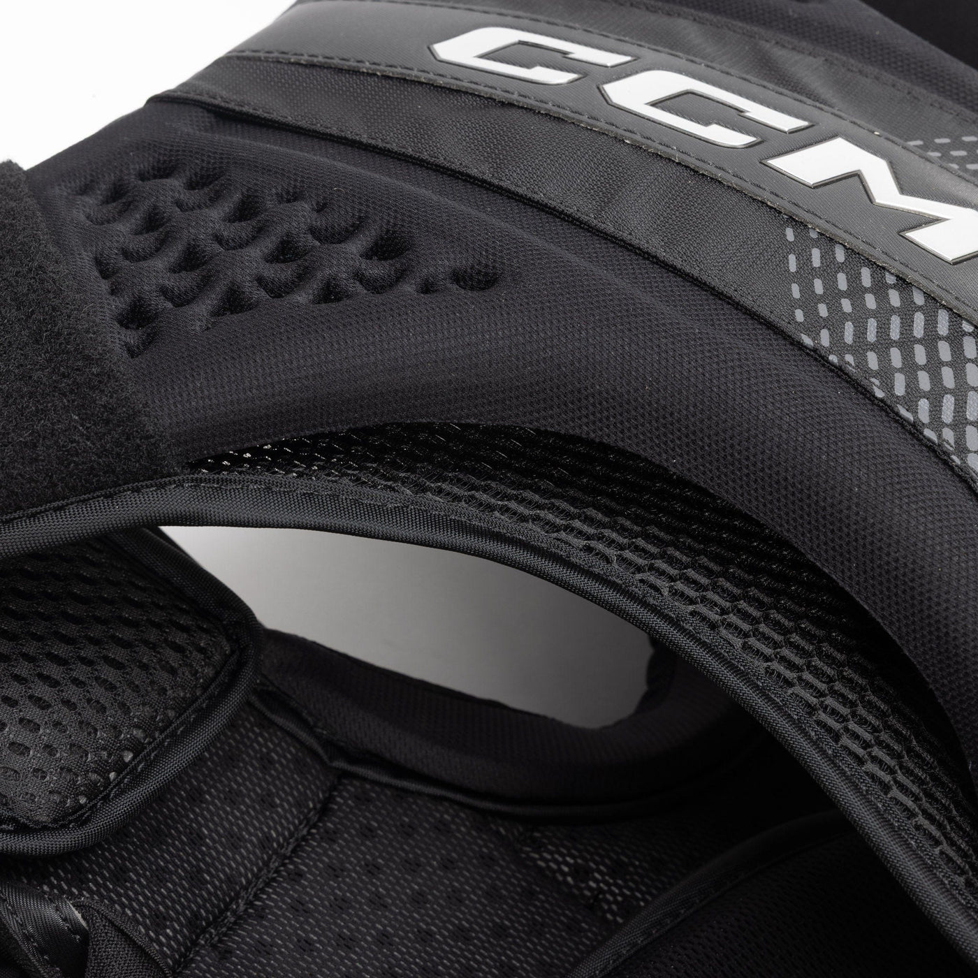 CCM Extreme Flex 7 Senior Chest & Arm Protector - TheHockeyShop.com