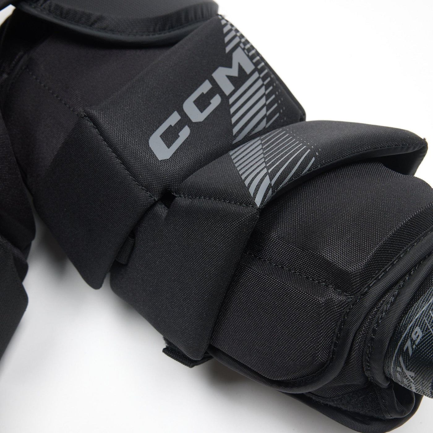 CCM Extreme Flex E7.9 Intermediate Chest & Arm Protector - SDC - TheHockeyShop.com