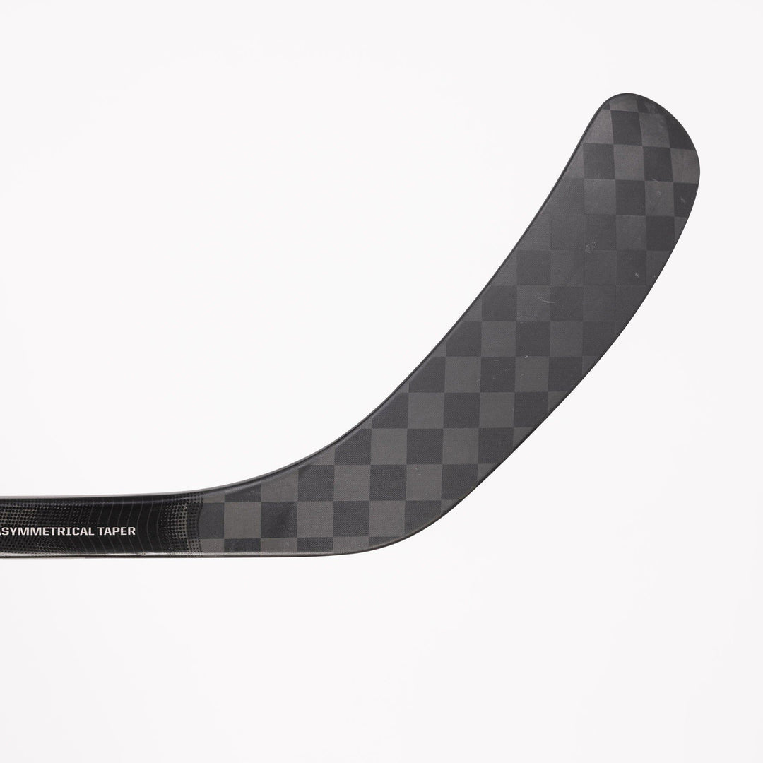 Bastone Hockey CCM Ribcor Trigger 8 Pro - Intermediate 65 Flex 57', Curva P29, Per Destri