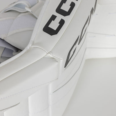 CCM Extreme Flex 7 Senior Goalie Leg Pads - TheHockeyShop.com