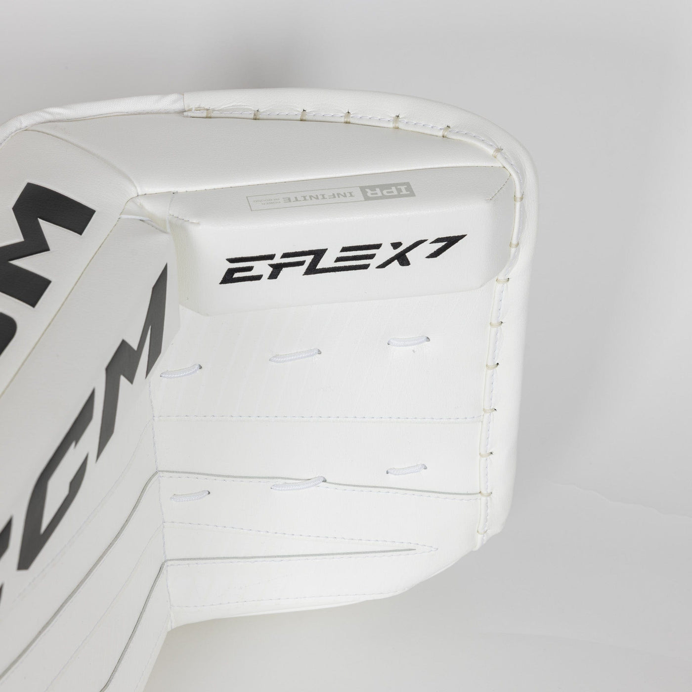 CCM Extreme Flex 7 Senior Goalie Leg Pads - TheHockeyShop.com