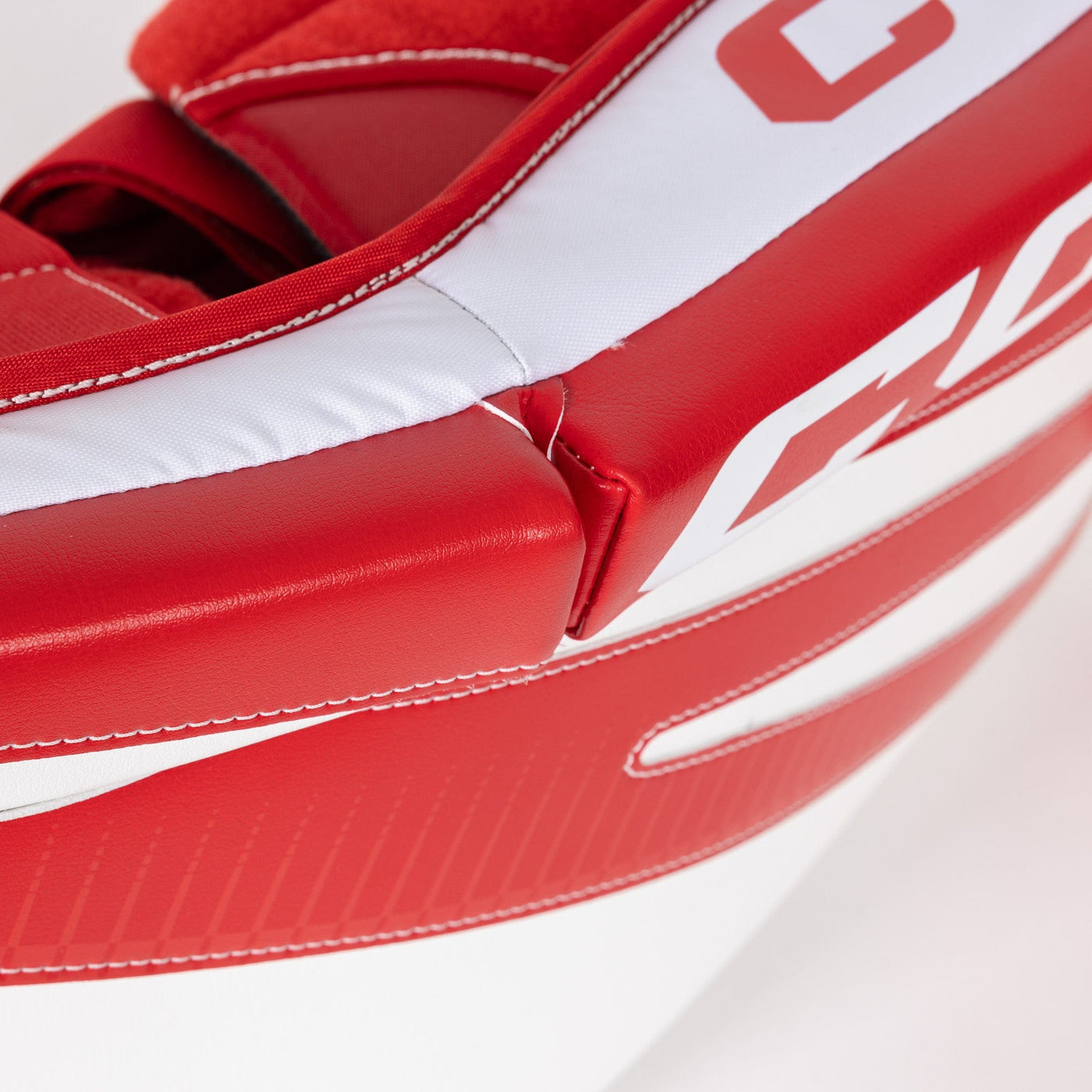 CCM Extreme Flex E7.5 Senior Goalie Leg Pads - TheHockeyShop.com