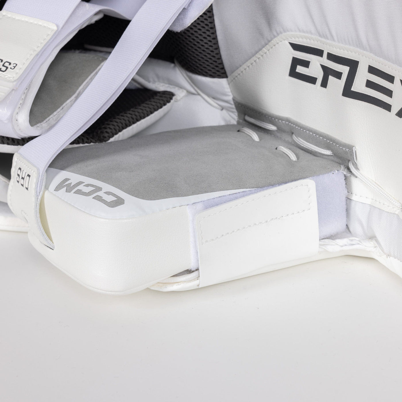 CCM Extreme Flex E7.9 Senior Goalie Leg Pads - TheHockeyShop.com