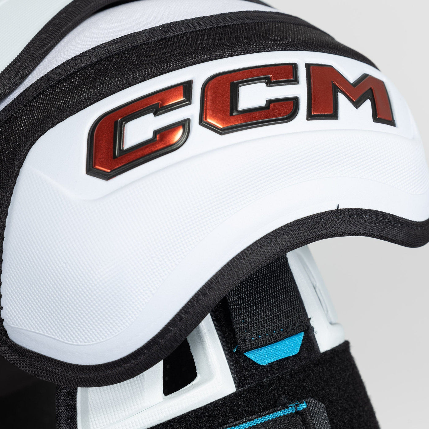 CCM Jetspeed FT6 Pro Senior Hockey Shoulder Pads - The Hockey Shop Source For Sports