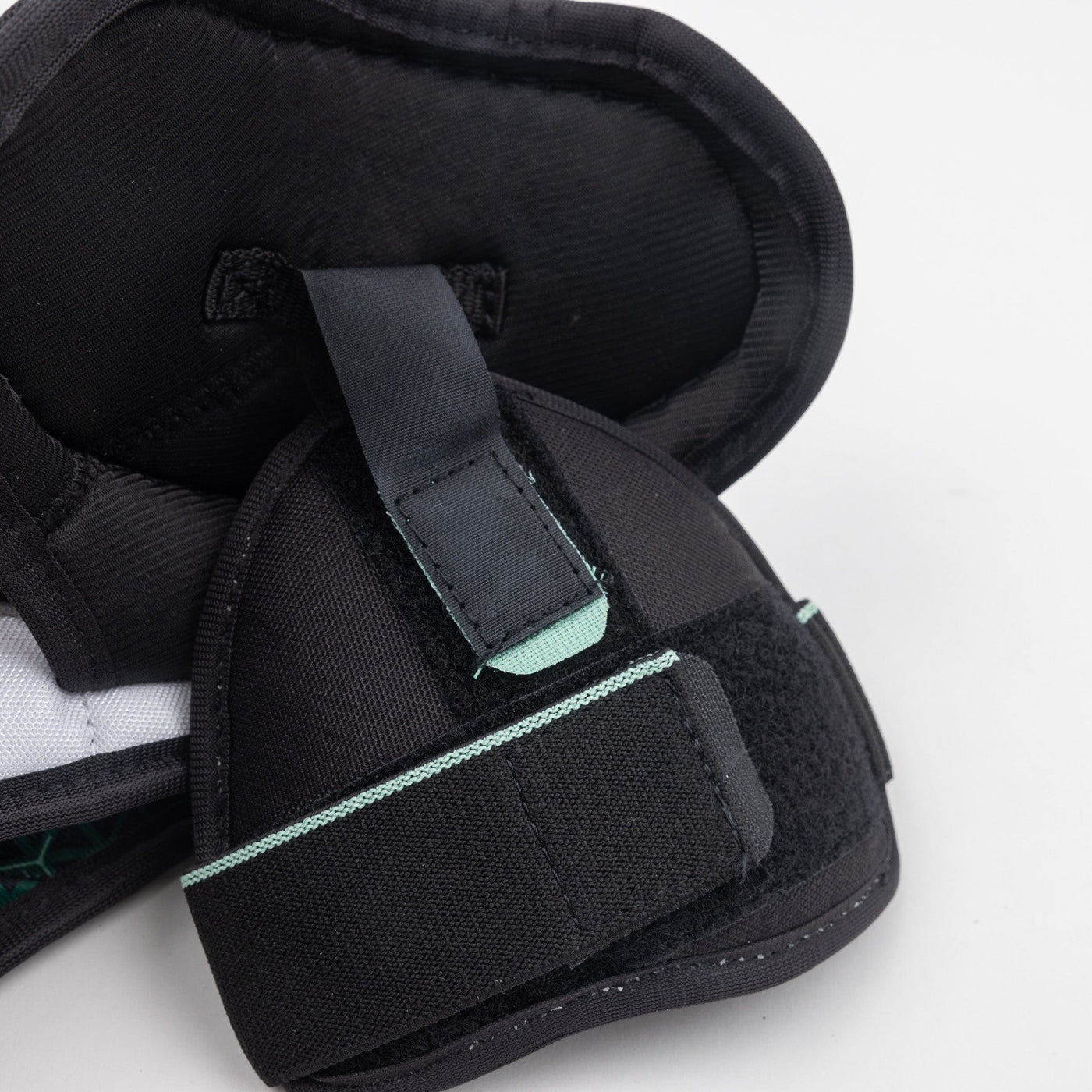 CCM Jetspeed FTW Junior Hockey Shoulder Pads - 2024 - TheHockeyShop.com