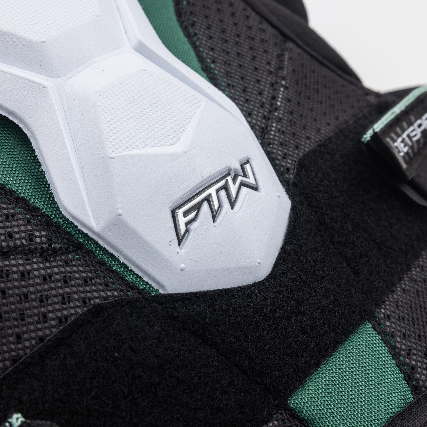 CCM Jetspeed FTW Junior Hockey Shoulder Pads - 2024 - TheHockeyShop.com
