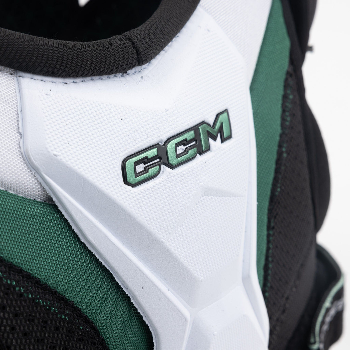 CCM Jetspeed FTW Junior Hockey Shoulder Pads - 2024 - TheHockeyShop.com