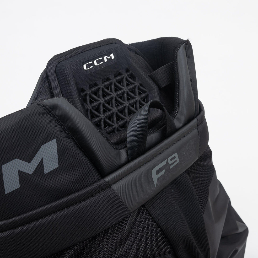 goalie-pants-ccm-axis-f9-