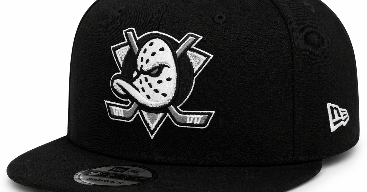 NewEra NHL 9Fifty Black / White Snapback Hat - Anaheim Ducks
