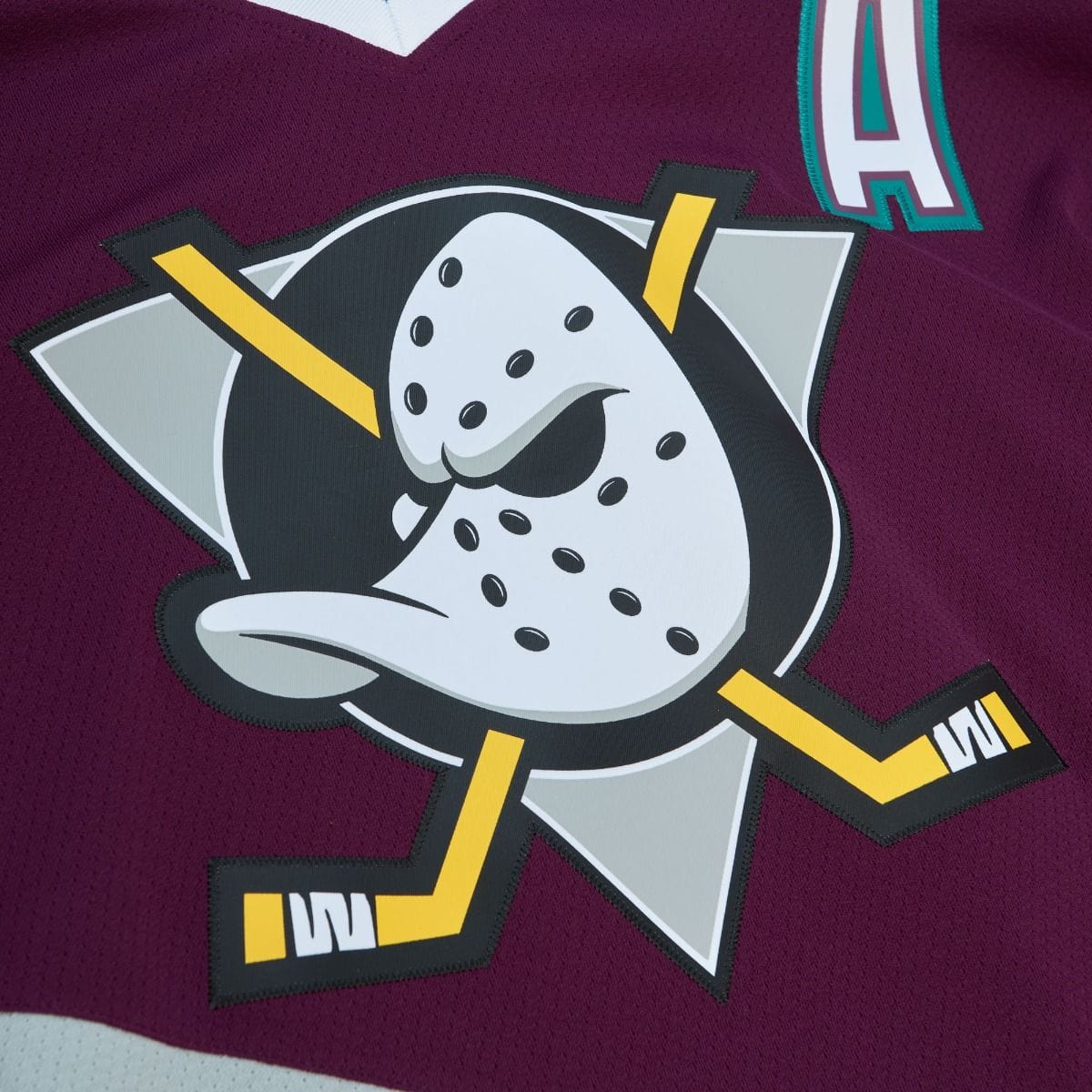 Mitchell & Ness Vintage Senior Jersey - Anaheim Ducks Teemu Selanne - TheHockeyShop.com