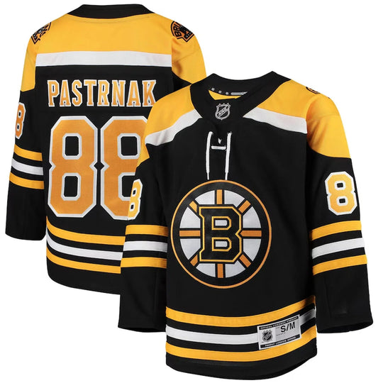 Boston Bruins - David Pastrnak OuterStuff Premier Junior Home Jersey Black / L/XL - The Hockey Shop