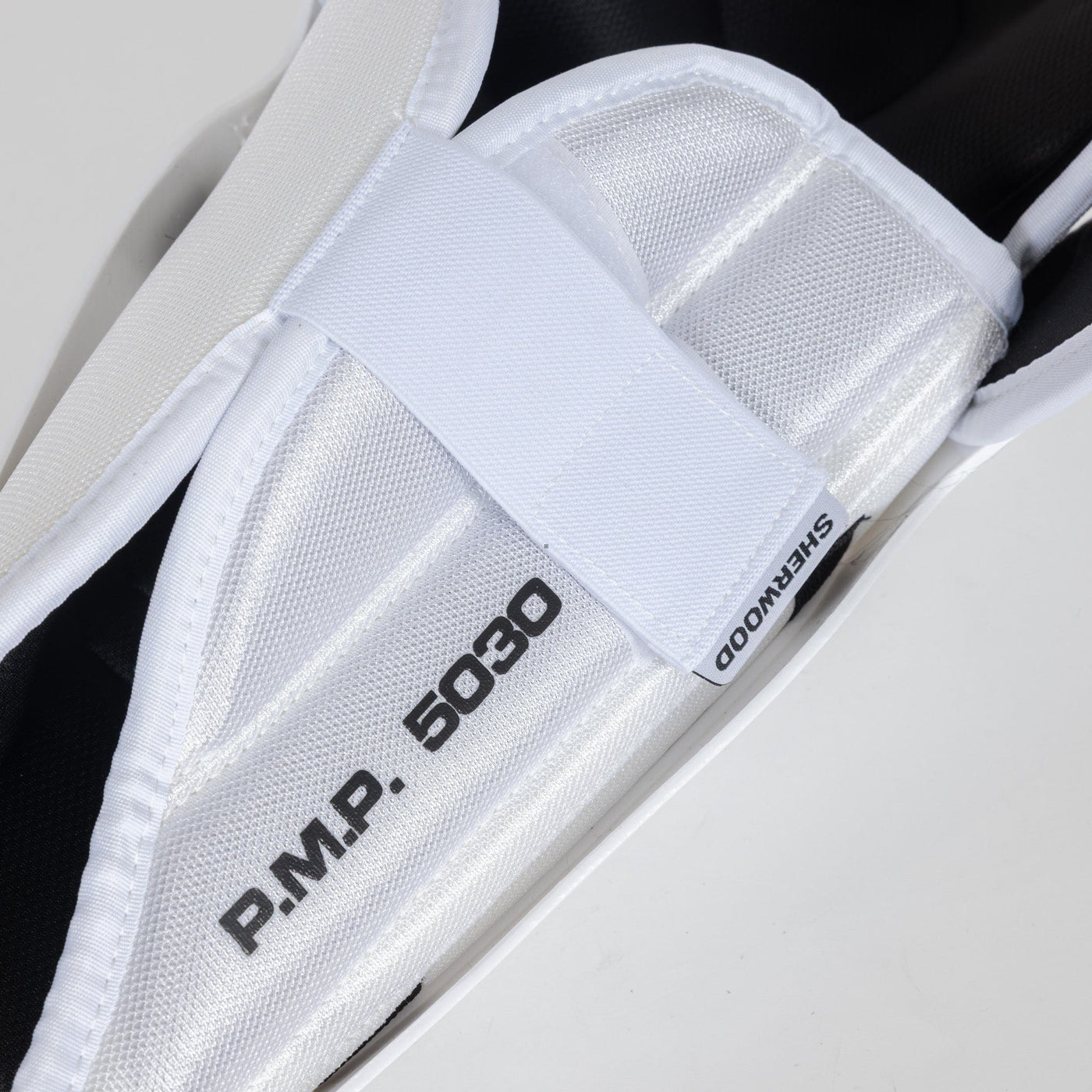 Sherwood 5030 HOF Senior Hockey Shin Guards - TheHockeyShop.com