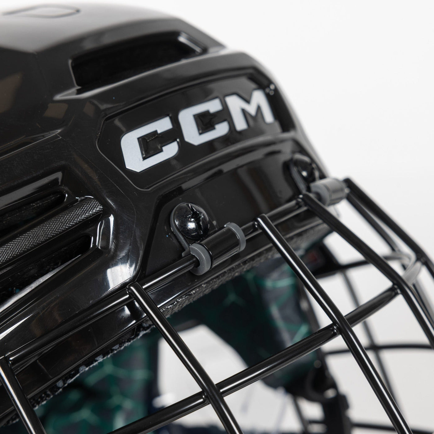 CCM Helmet/Cage Combo CCM FTW Helmet / Cage Combo - TheHockeyShop