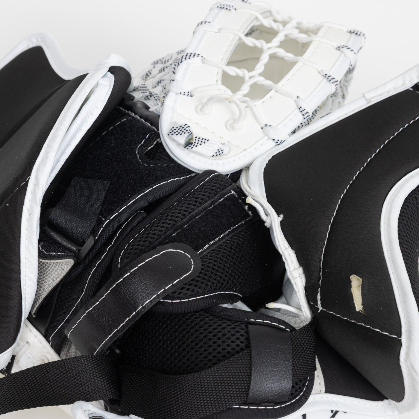 True HZRDUS L95 Senior Goalie Catcher - TheHockeyShop.com