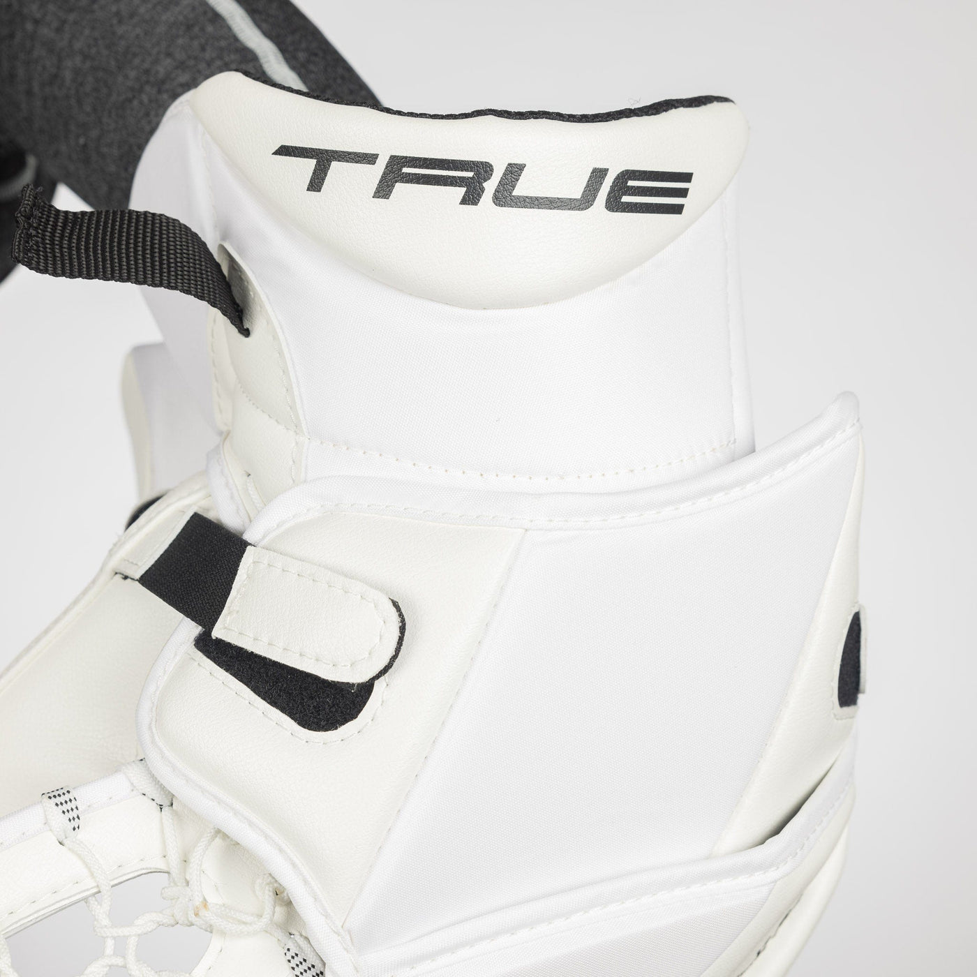 TRUE Catalyst 9X3 Senior Goalie Catcher - The Hockey Shop Source For Sports