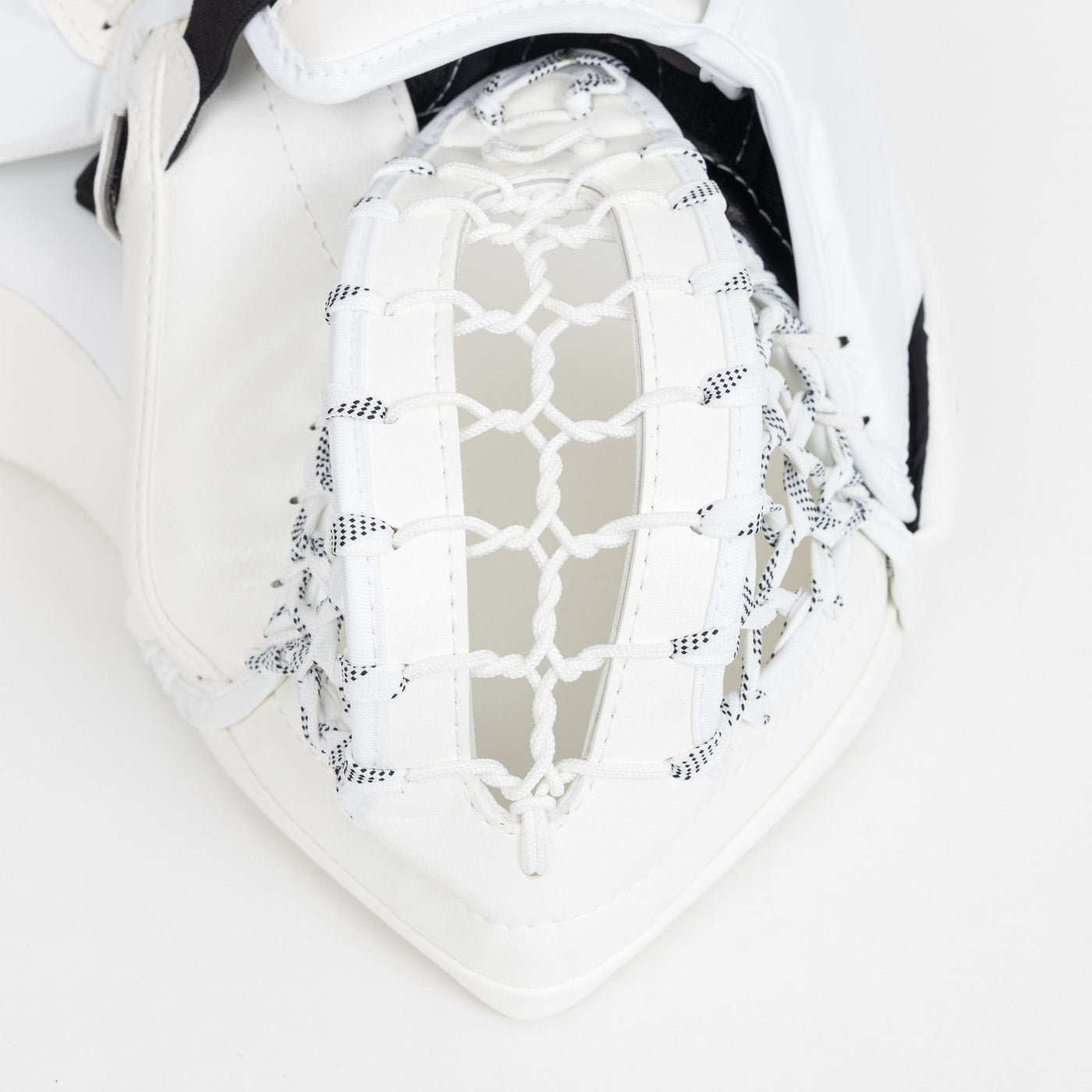 True HZRDUS L95 Intermediate Goalie Catcher - TheHockeyShop.com