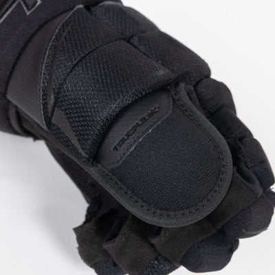 True Catalyst 9x5 Junior Hockey Glove - TheHockeyShop.com