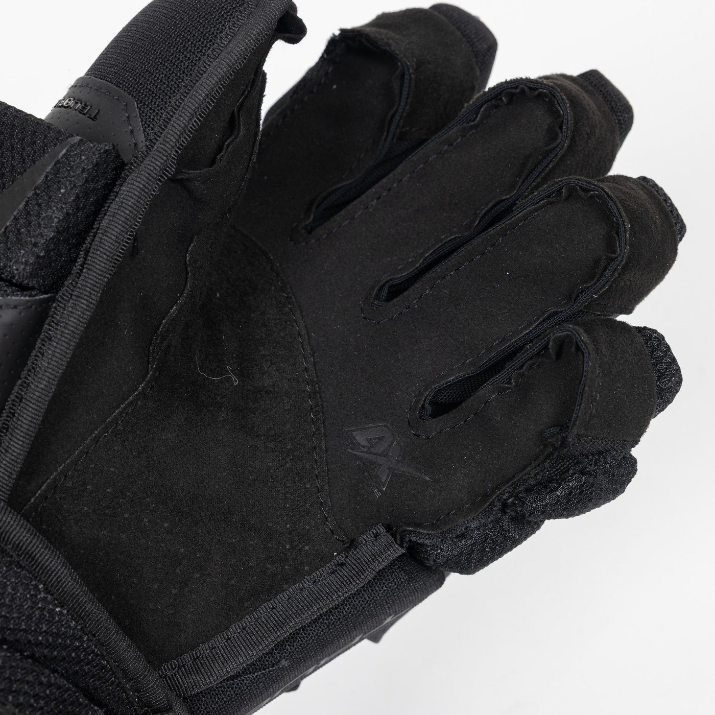 True Catalyst 9x5 Junior Hockey Glove - TheHockeyShop.com