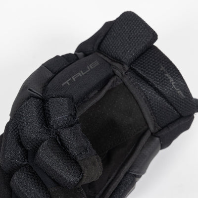 True Catalyst 9x5 Junior Hockey Glove - TheHockeyShop.com