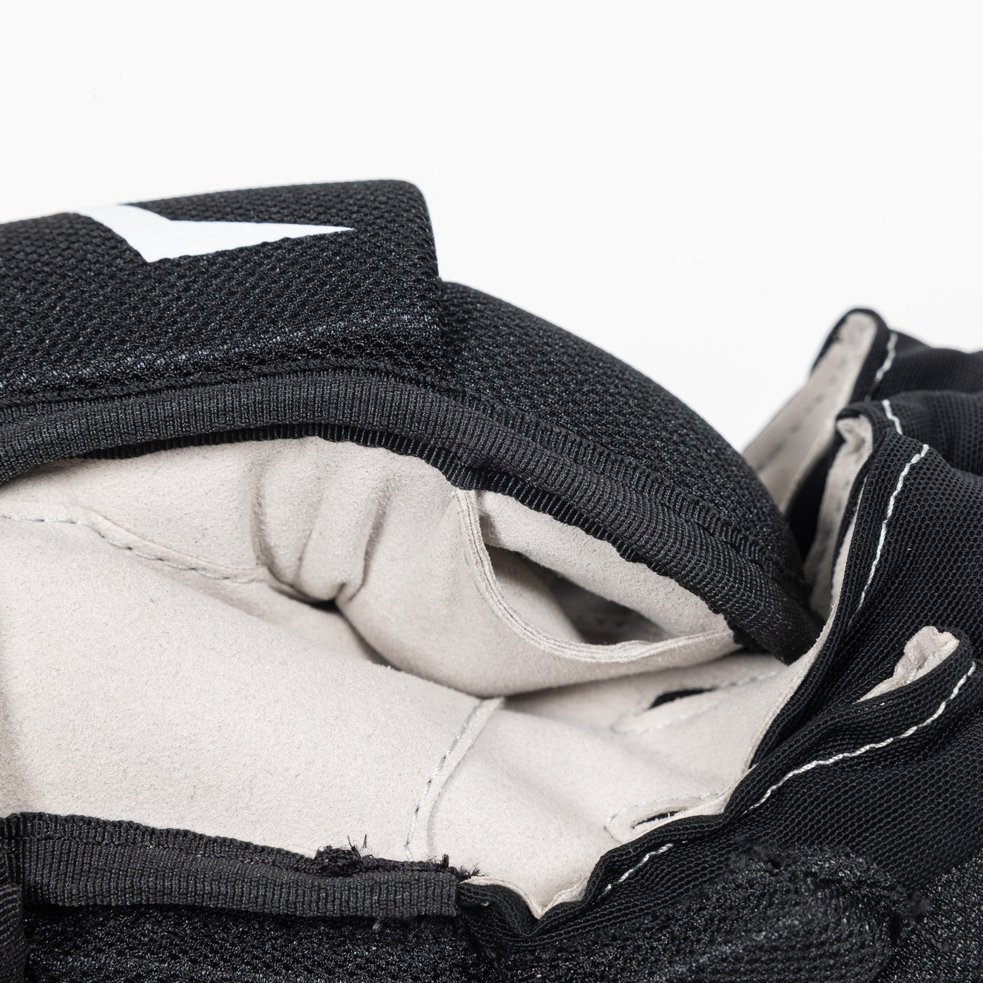 True Catalyst 9x5 Youth Hockey Glove - TheHockeyShop.com