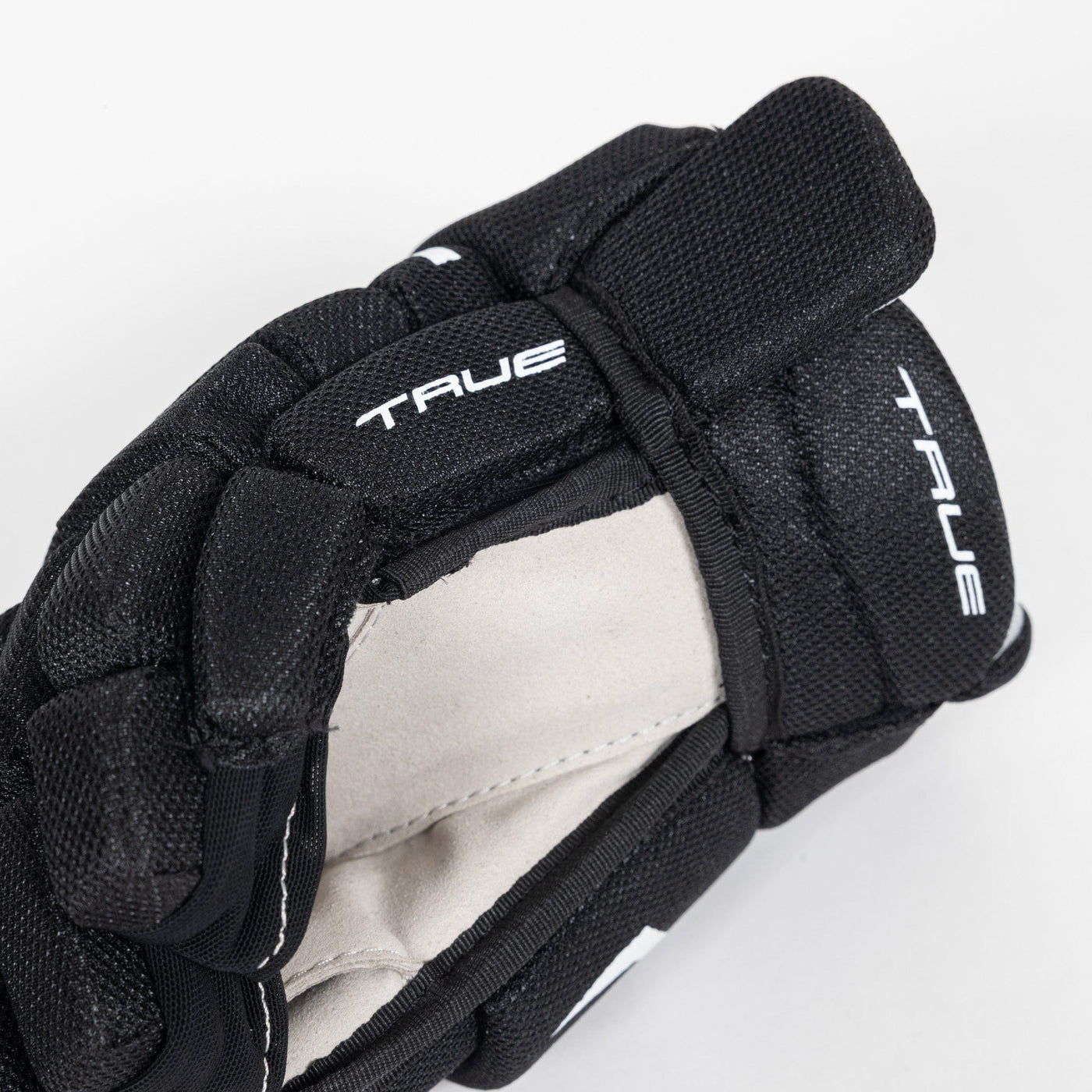 True Catalyst 9x5 Youth Hockey Glove - TheHockeyShop.com