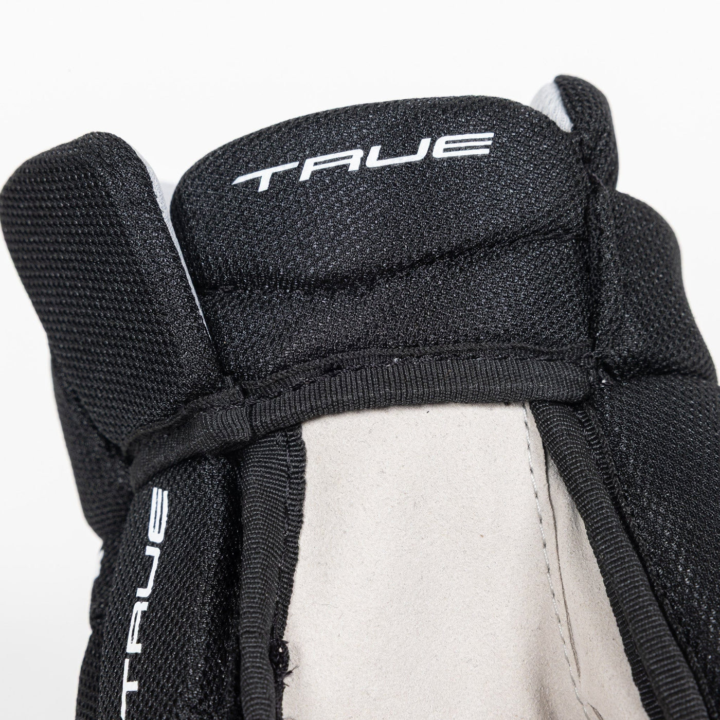 True Catalyst 9x5 Youth Hockey Glove - TheHockeyShop.com
