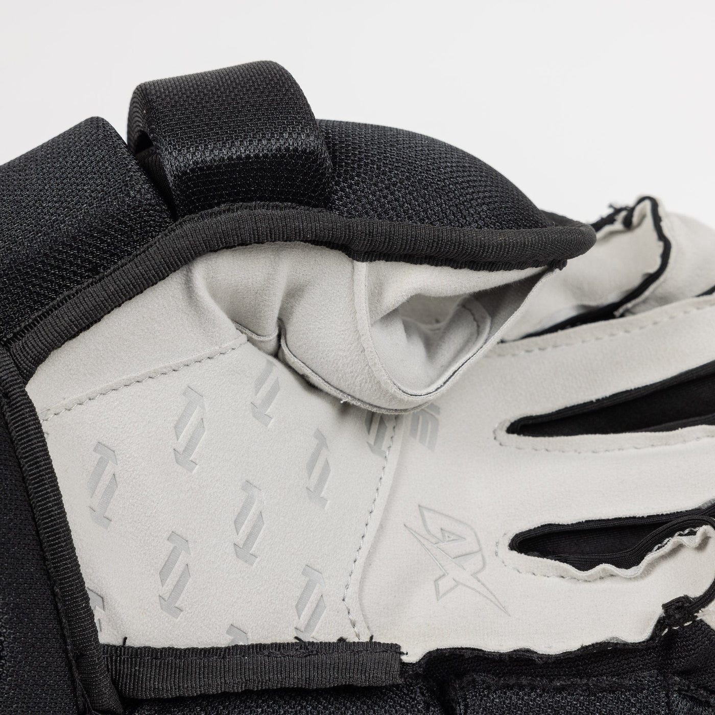 TRUE Catalyst Lite Junior Hockey Glove - The Hockey Shop Source For Sports