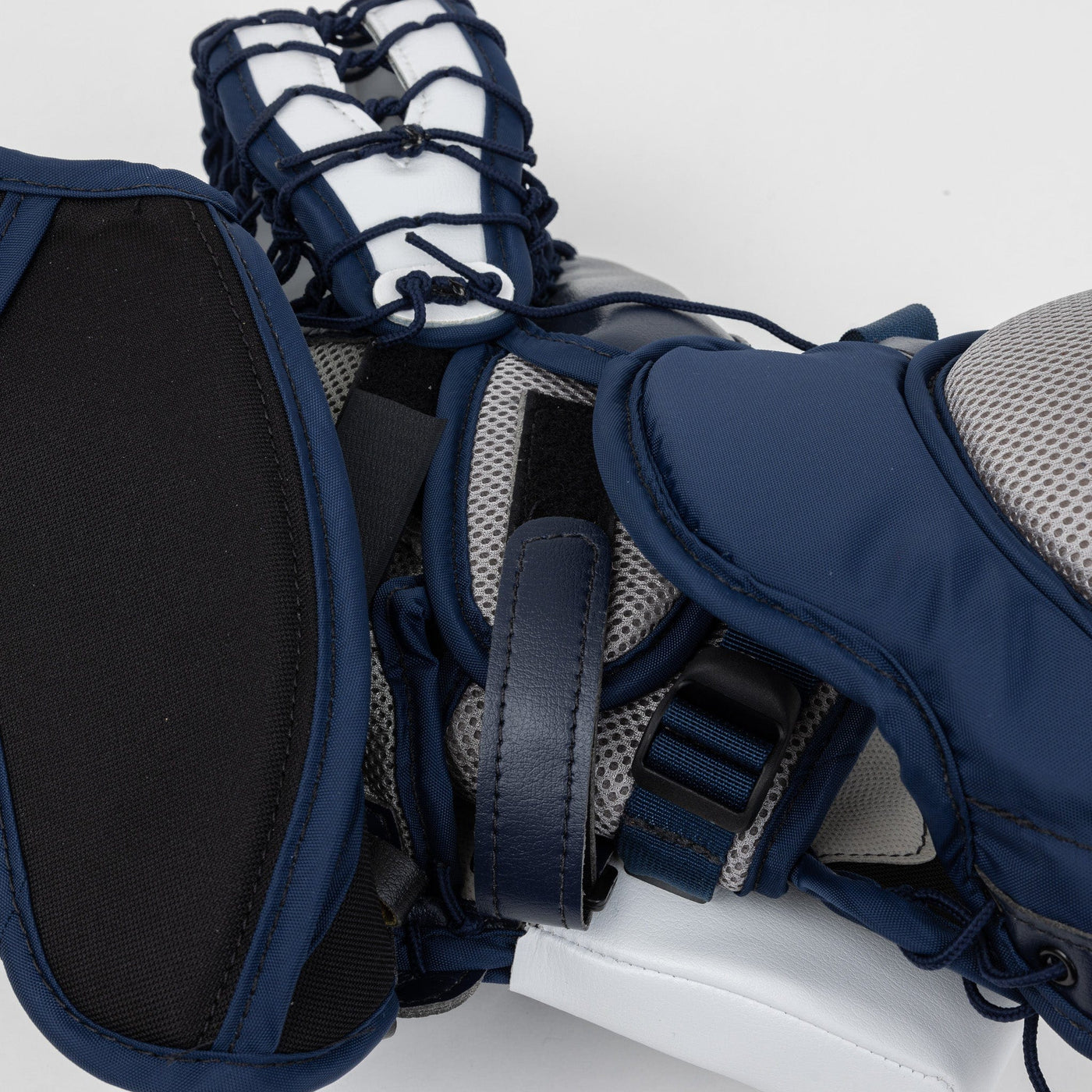 Vaughn Velocity V10 XP Pro Carbon Senior Goalie Catcher - Pulse Graphic - TheHockeyShop.com