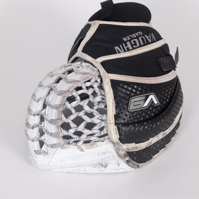 Vaughn Velocity V9 XP Pro Carbon Senior Goalie Catcher - Pro Stock Iceberg Graphic - TheHockeyShop.com