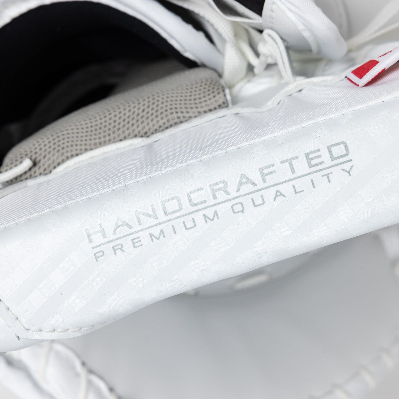 Vaughn Catchers Vaughn Velocity VX1 Pro Carbon Senior Goalie Catcher - TheHockeyShop