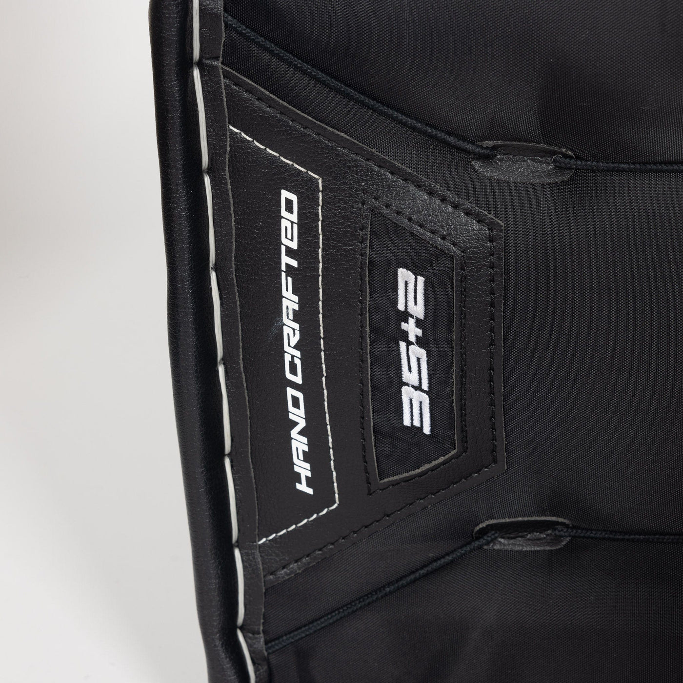 Demo Vaughn Velocity V9 Pro Senior Goalie Leg Pad - TheHockeyShop.com