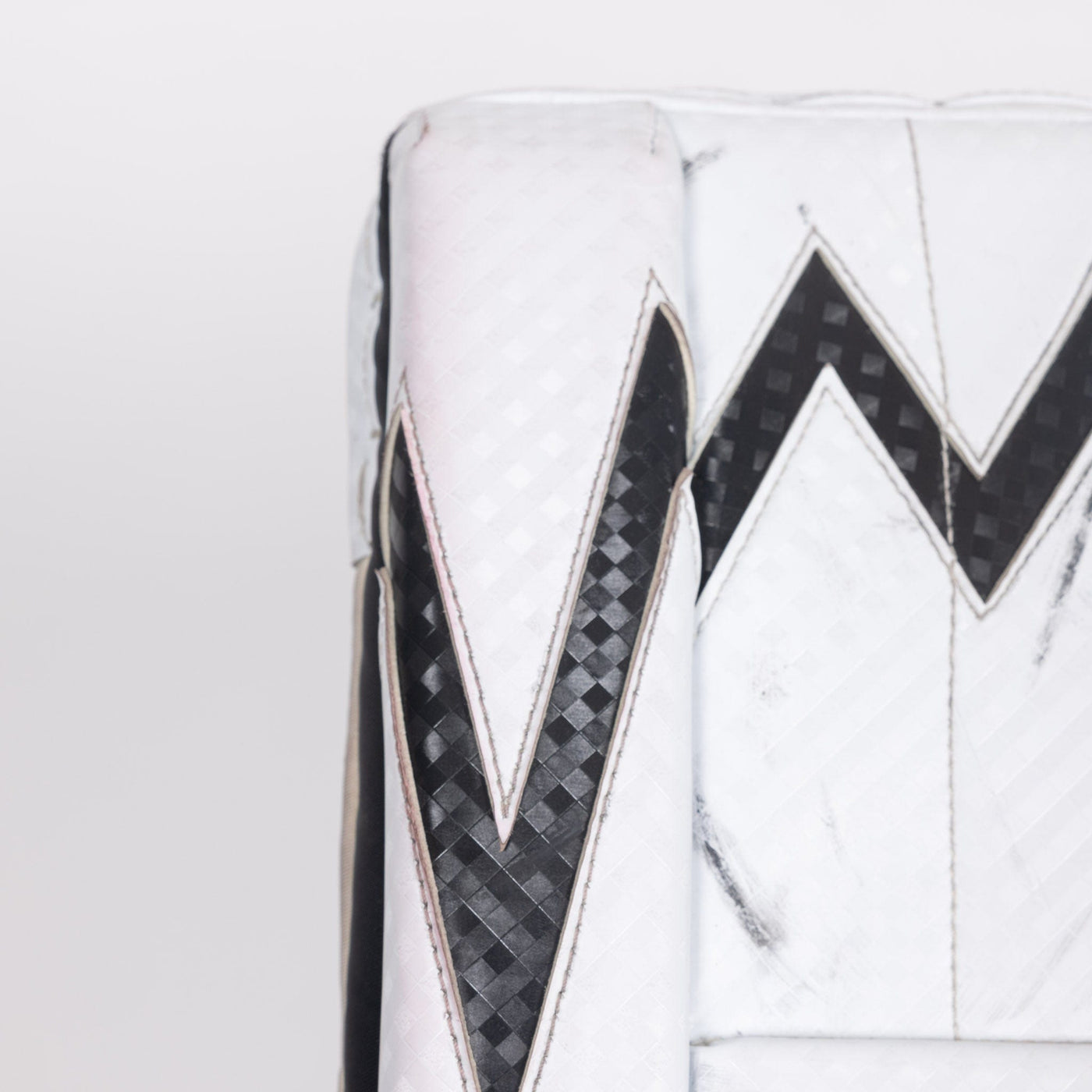 Vaughn Velocity V9 Pro Carbon Senior Goalie Leg Pads - Pro Stock Iceberg Graphic - TheHockeyShop.com