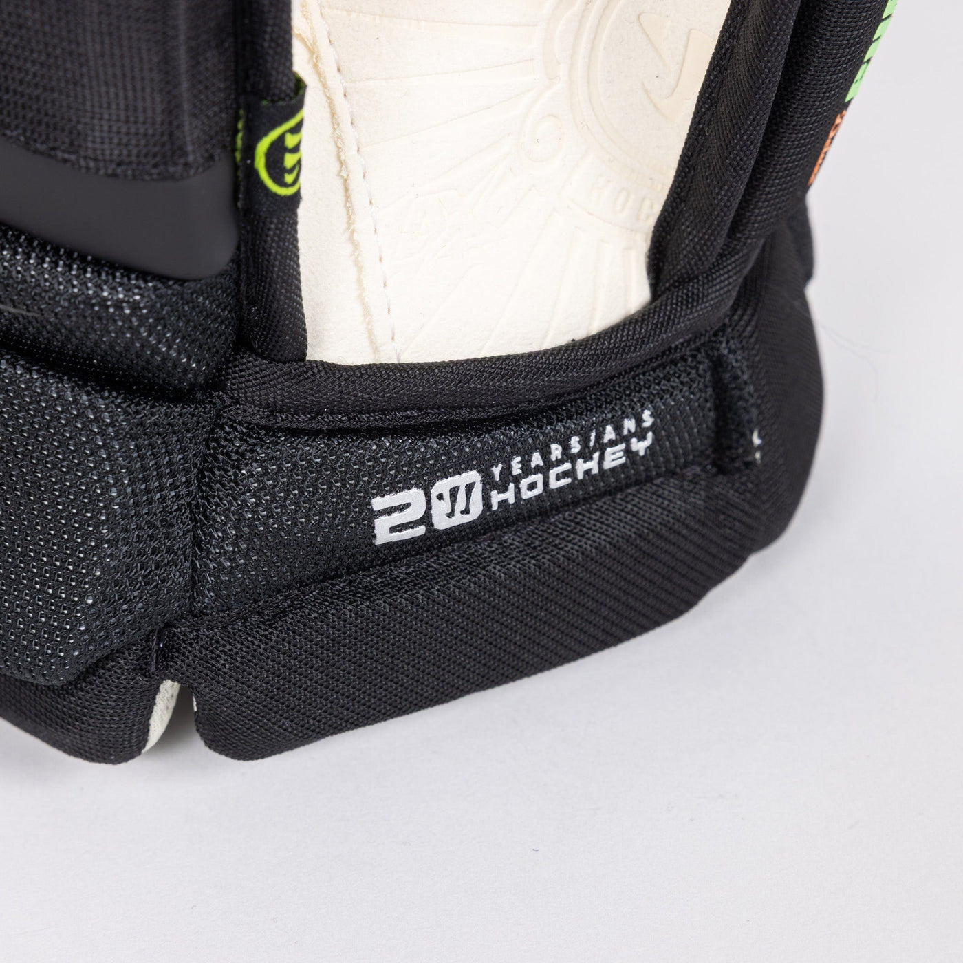 Warrior Gloves Warrior Alpha Deluxe Junior Hockey Gloves - TheHockeyShop