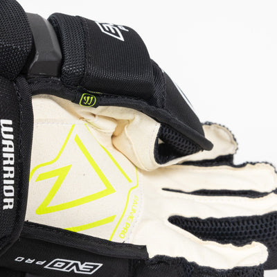 Warrior Alpha Evo Pro Senior Hockey Gloves - 2025 - TheHockeyShop.com
